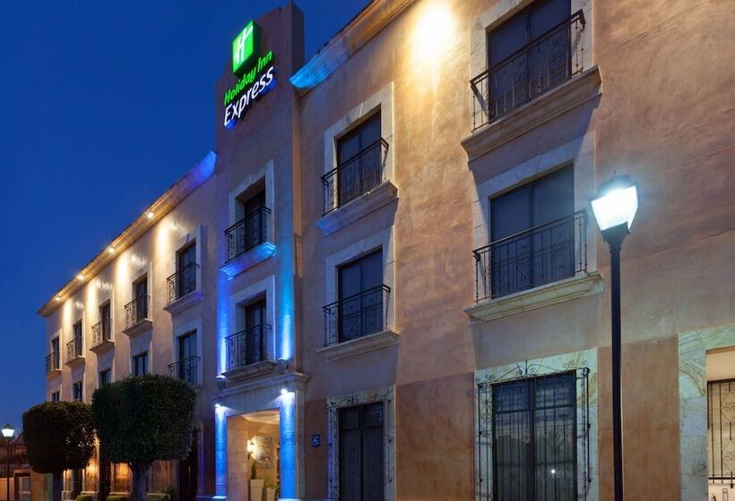 Отель Holiday Inn Express Oaxaca Centro Historico, An Ihg