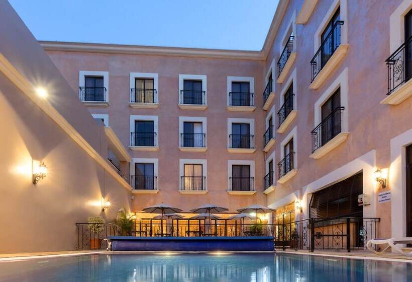 Отель Holiday Inn Express Oaxaca Centro Historico, An Ihg