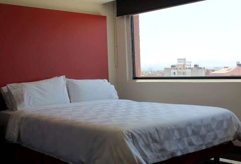 هتل Holiday Inn Mexico Dali Airport, An Ihg