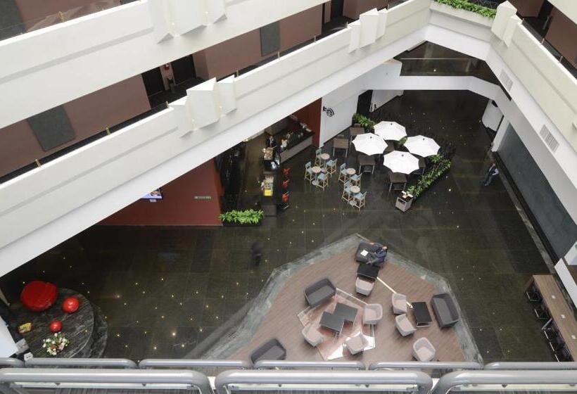 هتل Holiday Inn Mexico Dali Airport, An Ihg