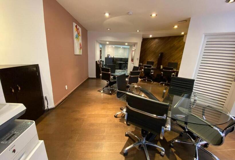 هتل Holiday Inn Mexico Dali Airport, An Ihg