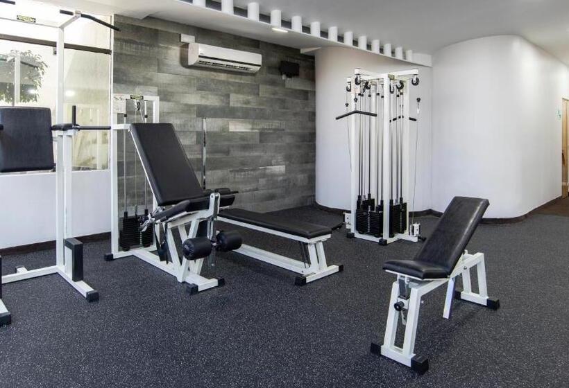 هتل Holiday Inn Mexico Dali Airport, An Ihg