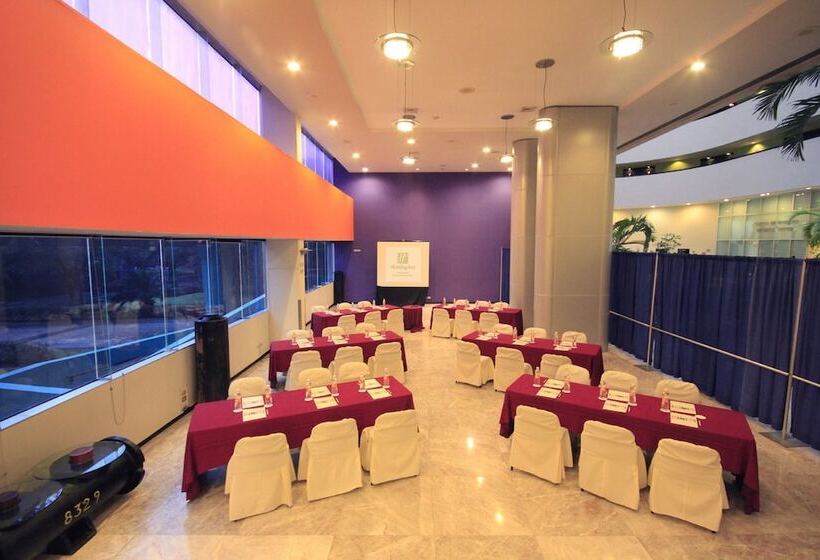 Отель Holiday Inn Monterrey Parque Fundidora, An Ihg