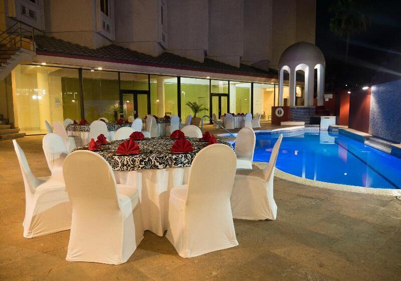 בית מלון כפרי Holiday Inn Tijuana Zona Rio, An Ihg