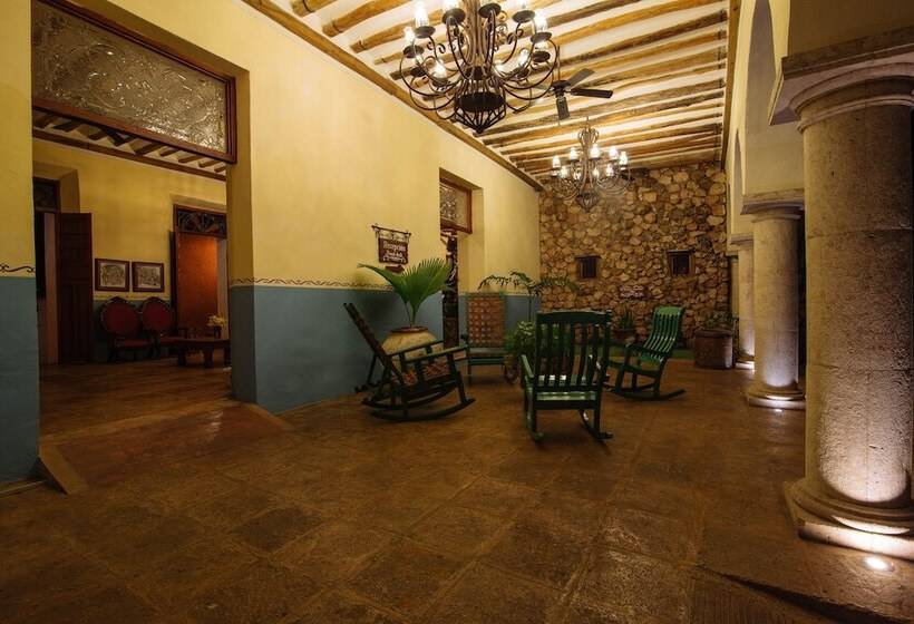 فندق Meson Del Marques