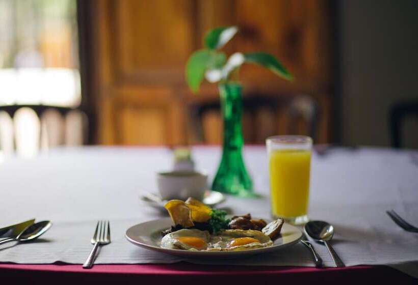 فندق Meson Del Marques