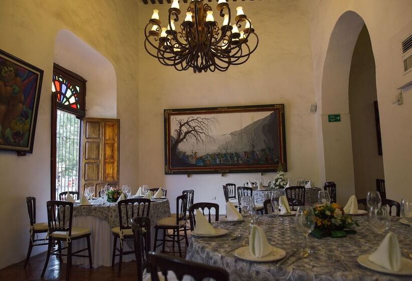 فندق Meson Del Marques