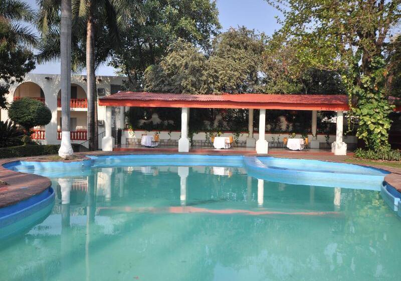 فندق Mision Ciudad Valles