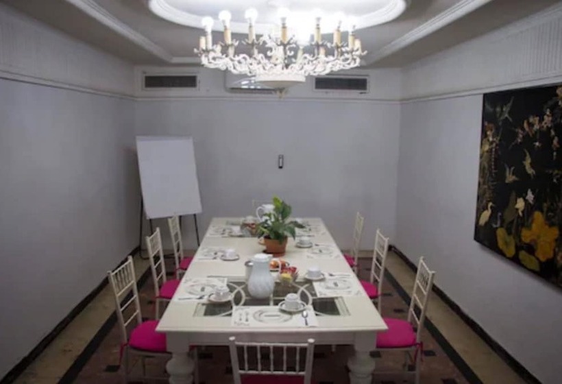 فندق Paraiso Express