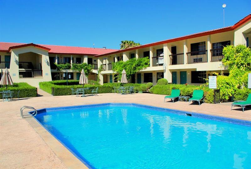 Quinta Dorada Hotel & Suites