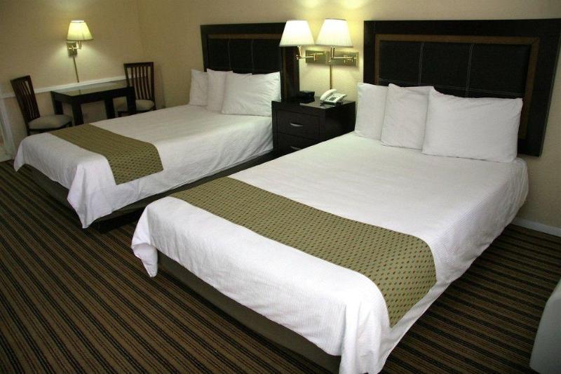 Quinta Dorada Hotel & Suites