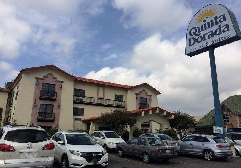 Quinta Dorada Hotel & Suites