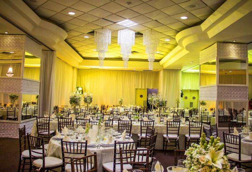 בית מלון כפרי San Marcos Grand