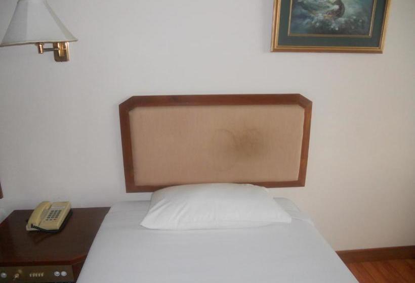 هتل Seasons Of Yangon International Airport