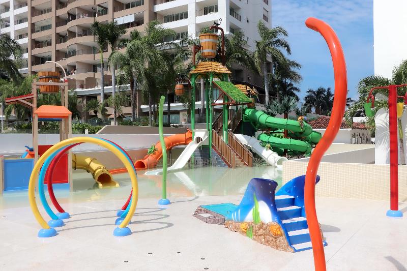 בית מלון כפרי Sunscape Puerto Vallarta Resort