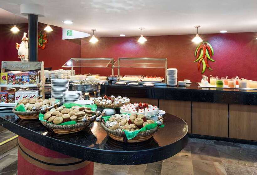 Отель Wyndham Executivo Culiacan