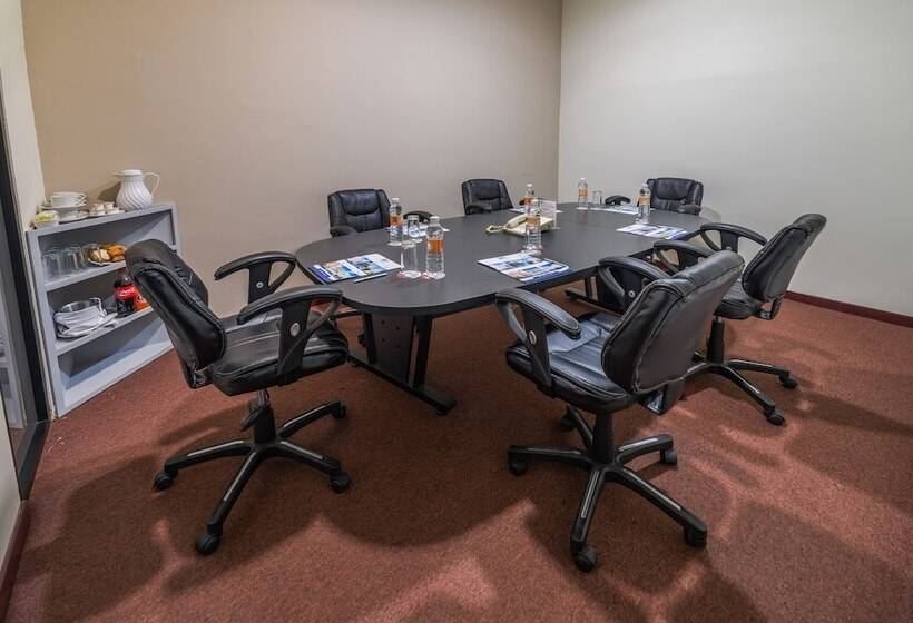 Отель Wyndham Executivo Culiacan