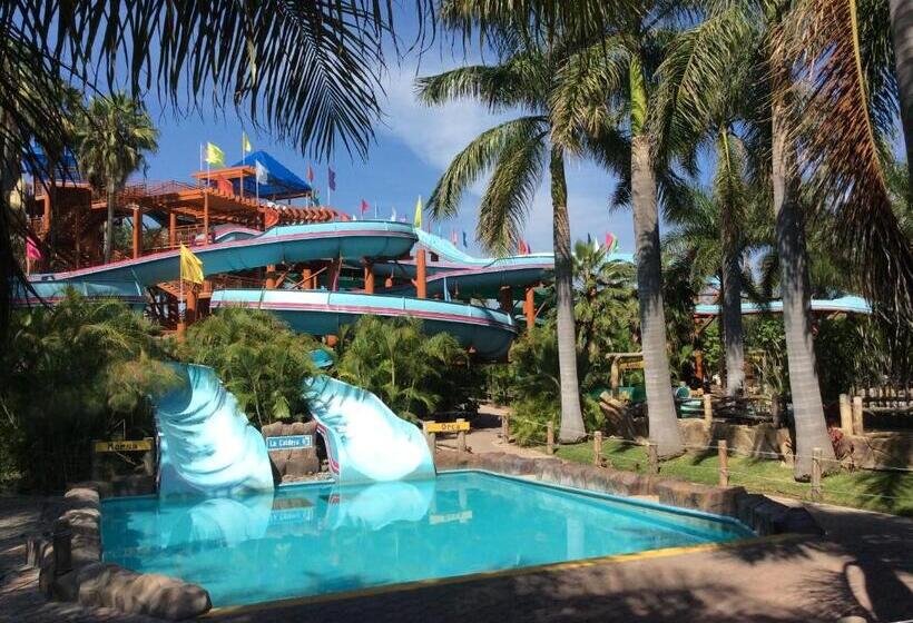 酒店 Parque Acuático La Caldera