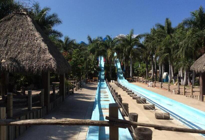 酒店 Parque Acuático La Caldera