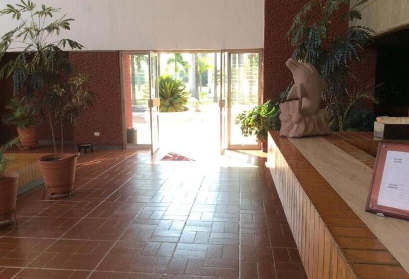 酒店 Parque Acuático La Caldera