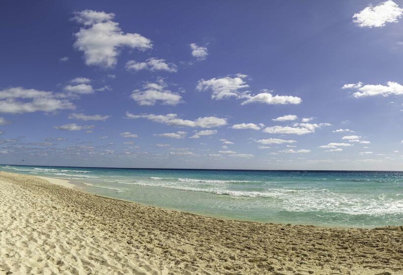 Курорт Hilton Cancun Mar Caribe