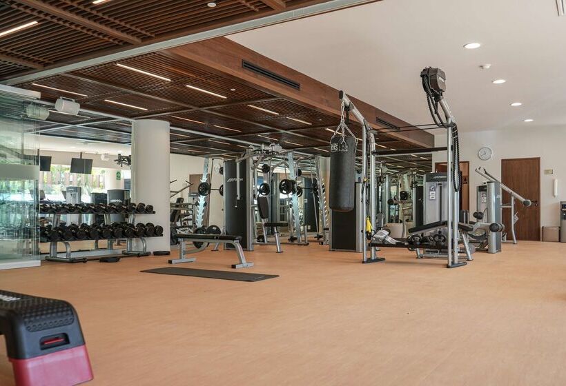 Курорт Hilton Cancun Mar Caribe