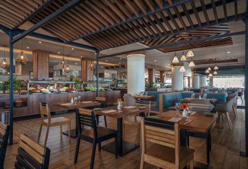 استراحتگاه Hilton Cancun Mar Caribe