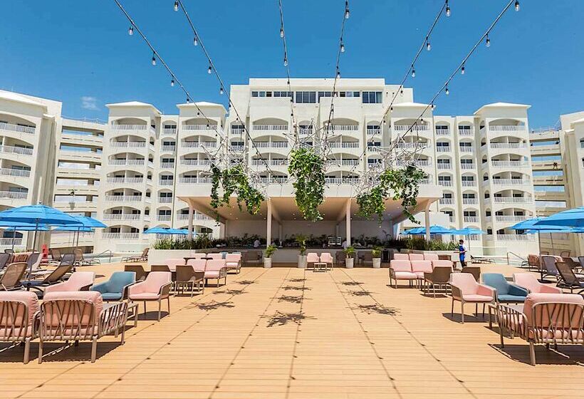 استراحتگاه Hilton Cancun Mar Caribe