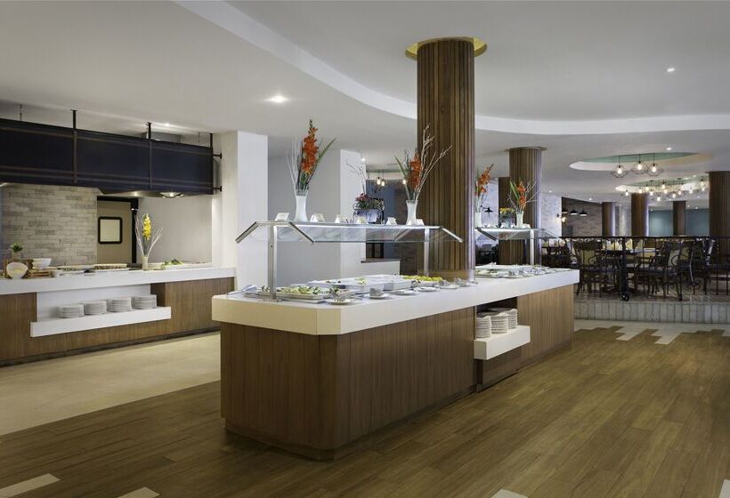 استراحتگاه Hilton Cancun Mar Caribe