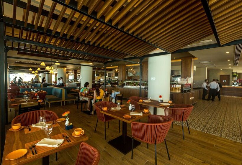 Курорт Hilton Cancun Mar Caribe