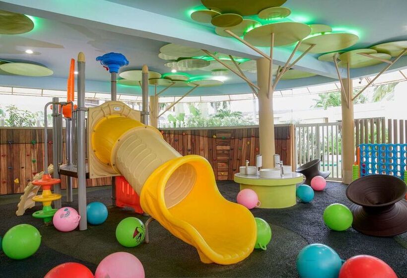 استراحتگاه Hilton Cancun Mar Caribe