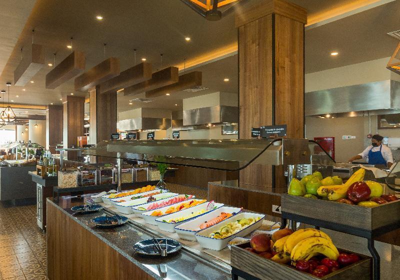 Курорт Hilton Cancun Mar Caribe