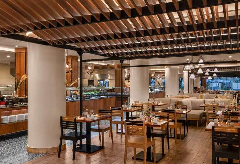 Курорт Hilton Cancun Mar Caribe