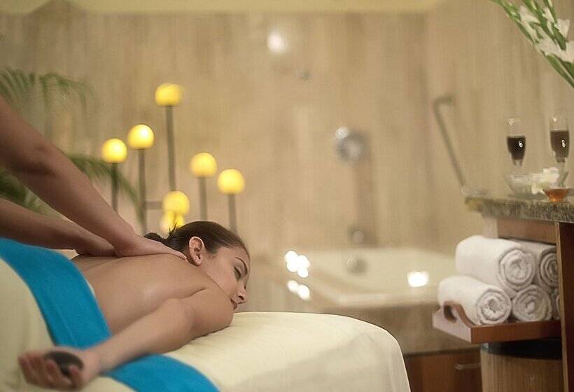 אתר נופש Paradise Village