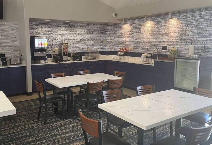 فندق Americinn By Wyndham Peoria