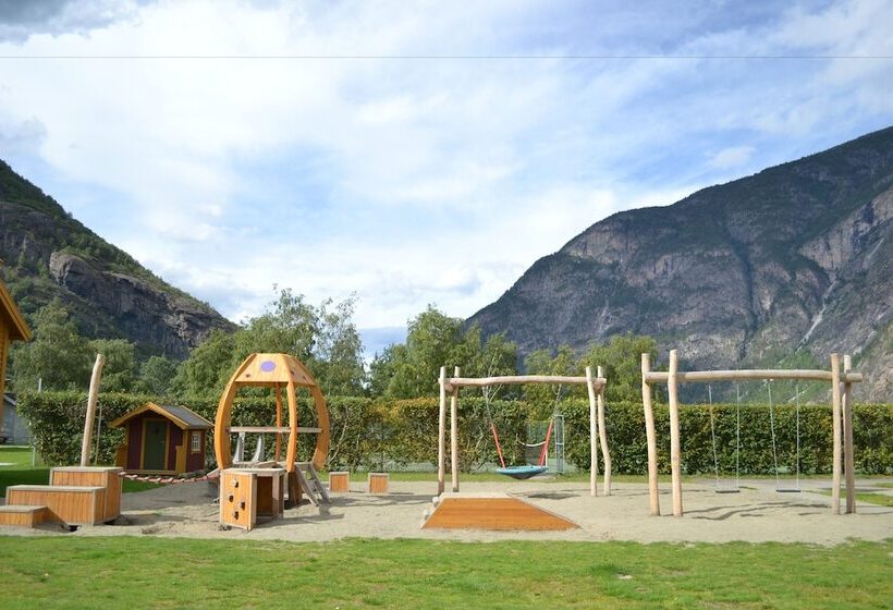 הוסטל Lærdal Ferie  Og Fritidspark