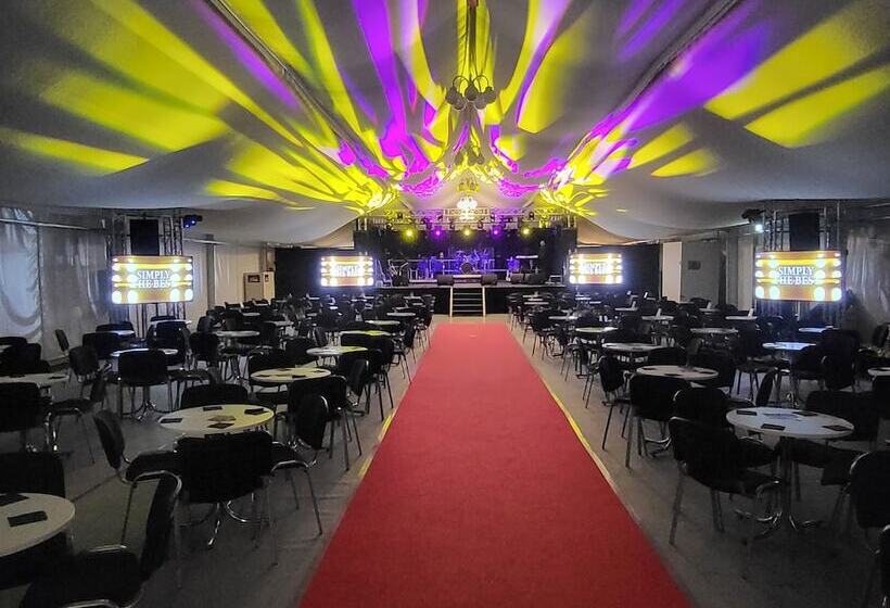 הוסטל Lærdal Ferie  Og Fritidspark