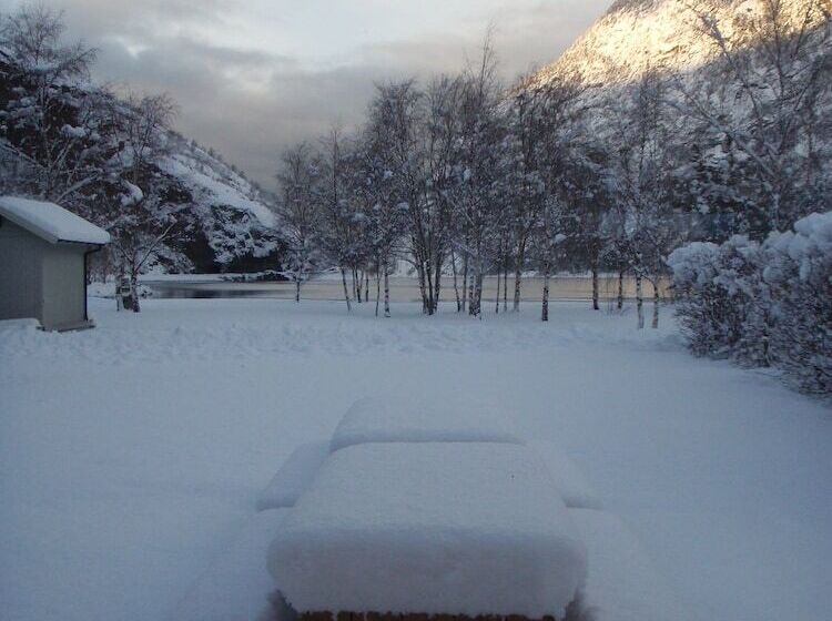 הוסטל Lærdal Ferie  Og Fritidspark