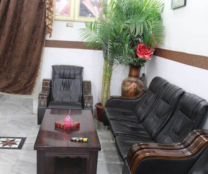 Al Eairy Furnished Apartments Al Baha 3