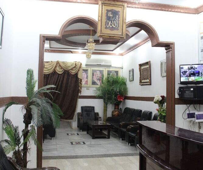 Al Eairy Furnished Apartments Al Baha 3