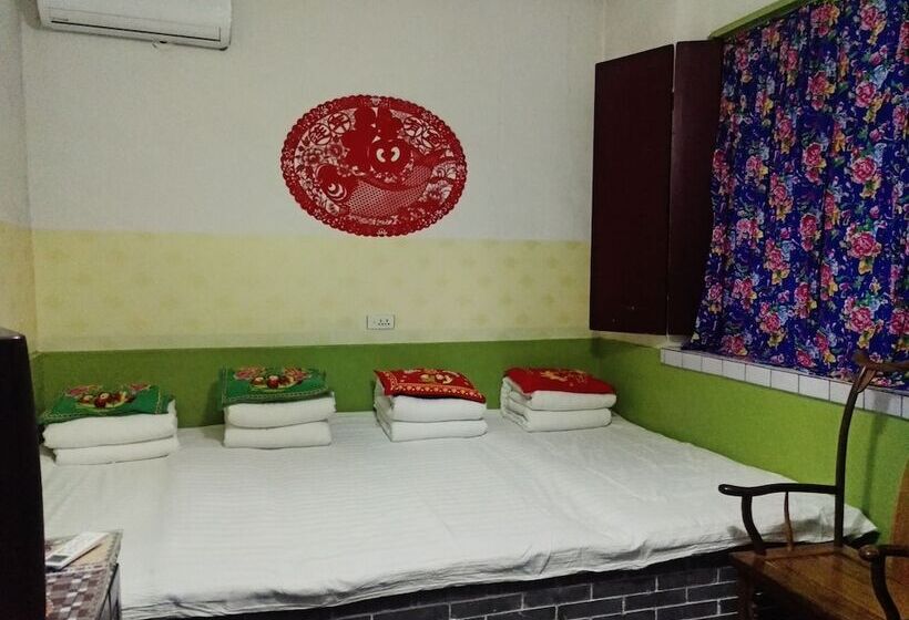 Общежитие Pingyao Xinlongkui Inn