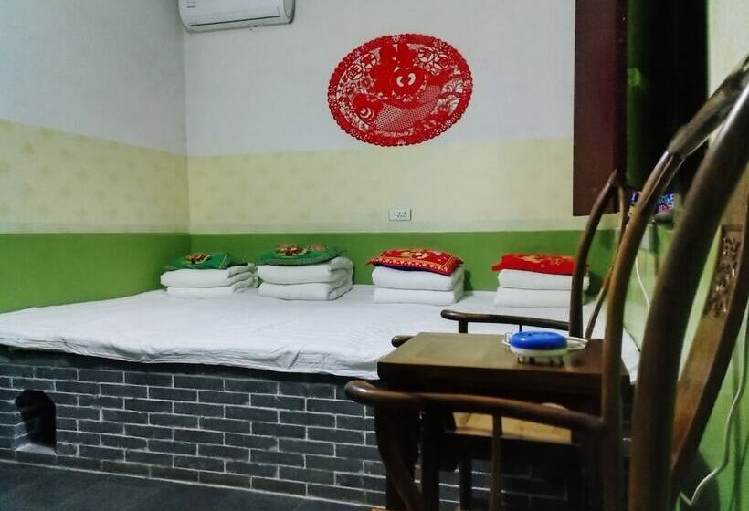 Общежитие Pingyao Xinlongkui Inn