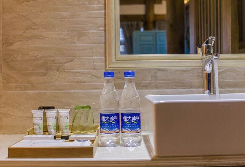 Bed and Breakfast Hua Zhu Fansu Yunju Homestay