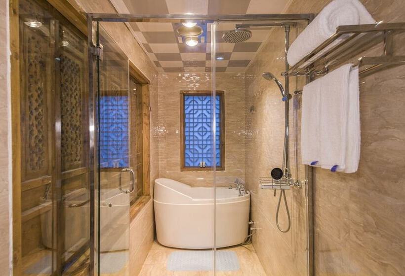 Bed and Breakfast Hua Zhu Fansu Yunju Homestay