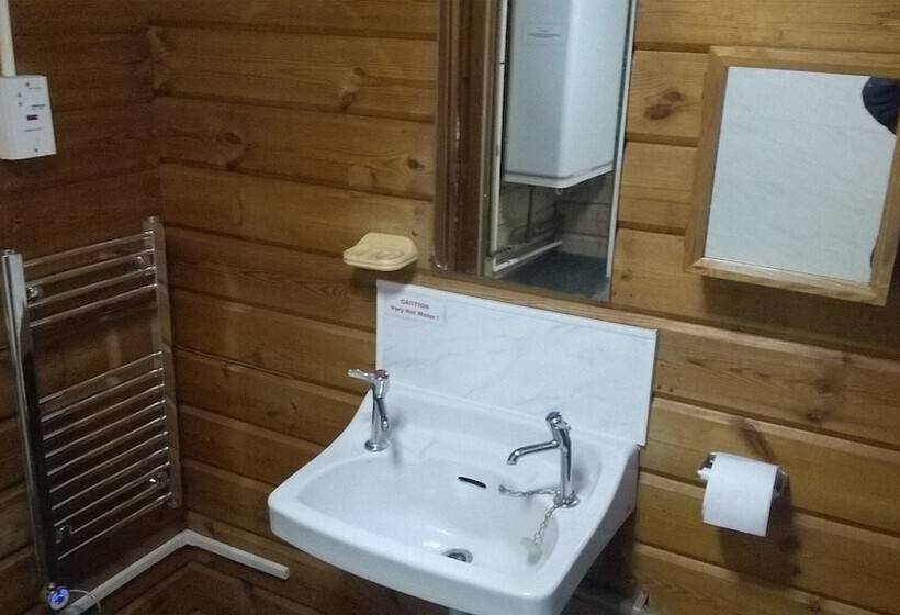 Broxbourne Riverside Chalets