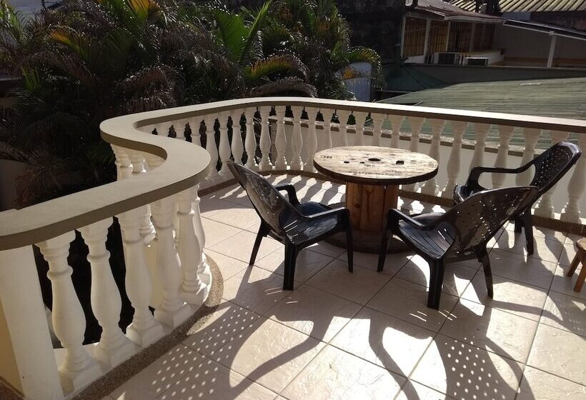 Hostal Hippilandia   Hostel