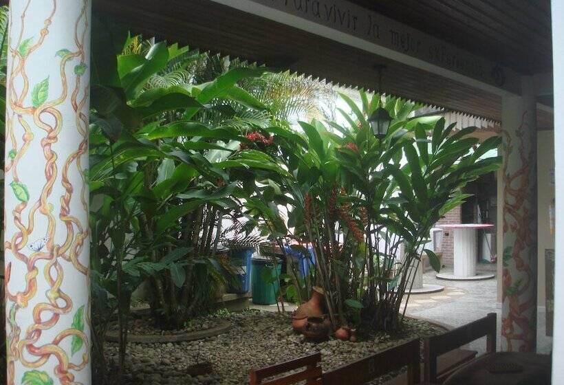 Hostal Hippilandia   Hostel