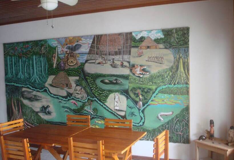 Hostal Hippilandia   Hostel