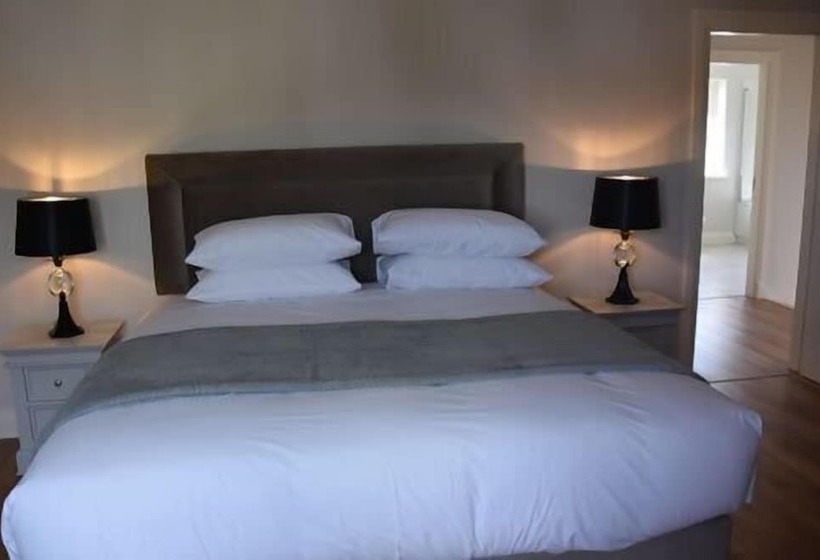 פונדק Kennedy S Pub Drumcondra