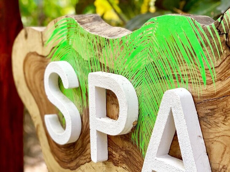 בית מלון כפרי Banana Beach